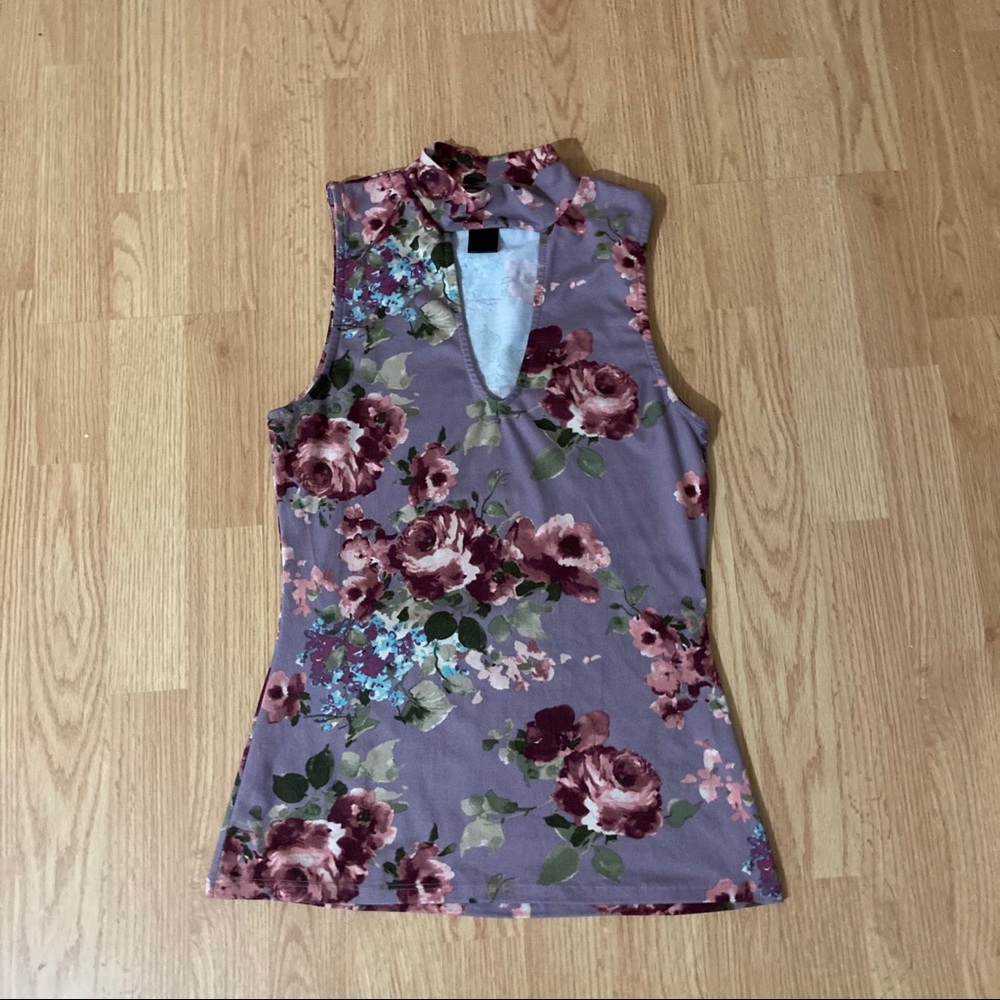 Polly & Esther light purple floral sleeveless top